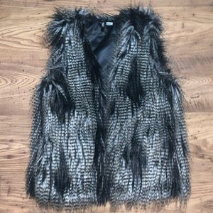 Divided Fur Vest